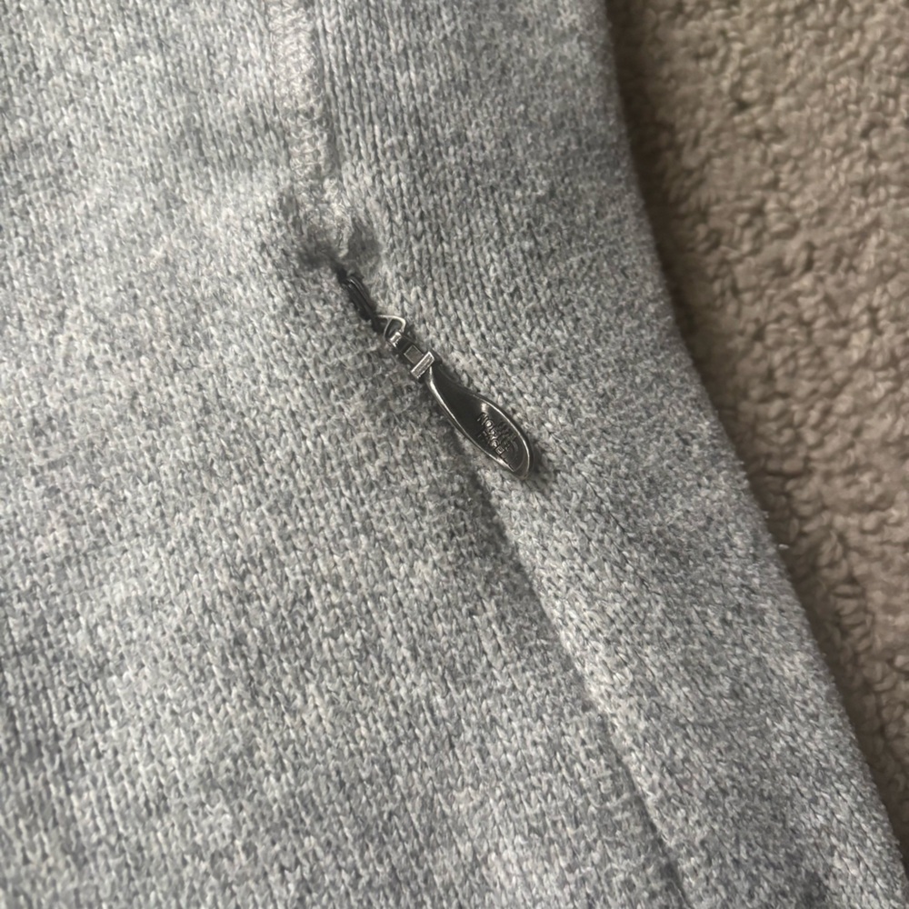 The North Face Gray 1/4 button up - Picture 5 of 6